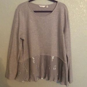 Sweater top with hem detail
